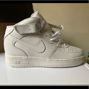 Nike white Men Air Force 1 size 10